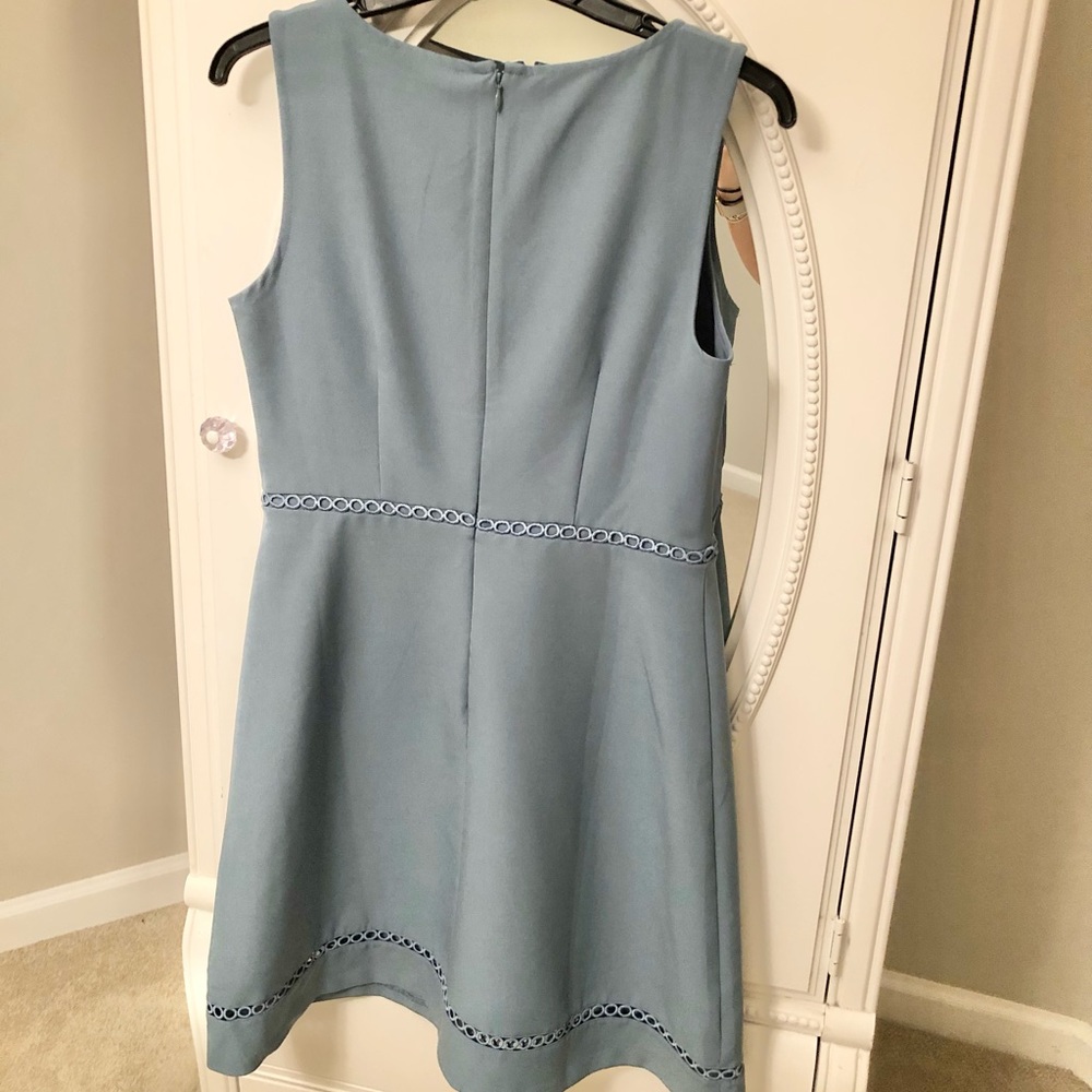 Loft blue v neck dress - Picture 4 of 16